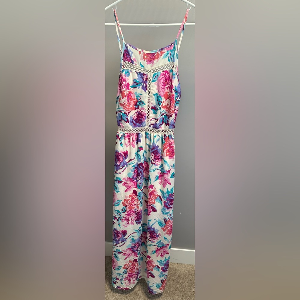 HEART SOUL size SMALL Colorful Floral Maxi  Dress with Lace Accents